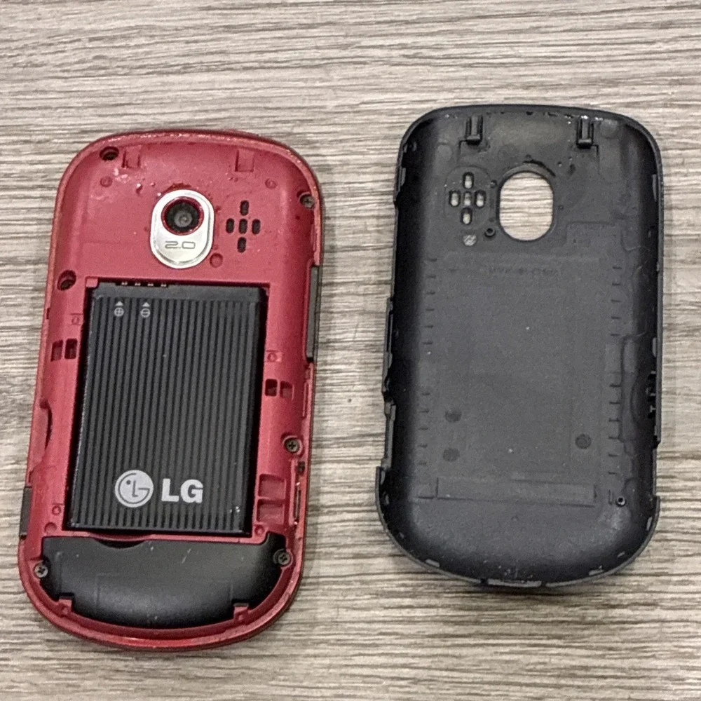 LG Extravert VN271 - Red (Verizon) Cellular Phone
